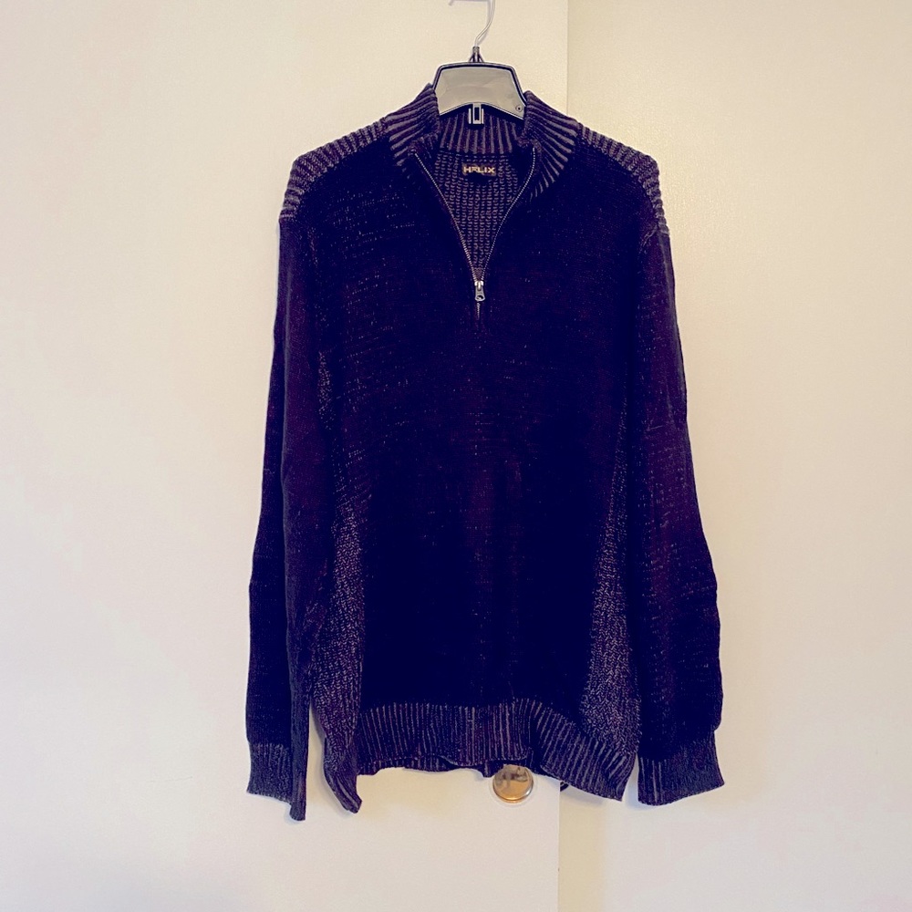 Helix men’s sweater